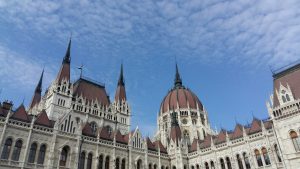 ВНЖ Венгрии: минусов больше, чем плюсов?